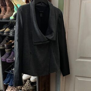 🧚Ann Taylor Charcoal and Black Blazer